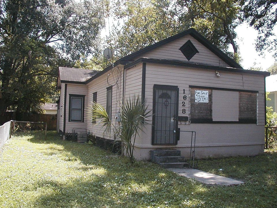 2nd image of 1628 W 30th St