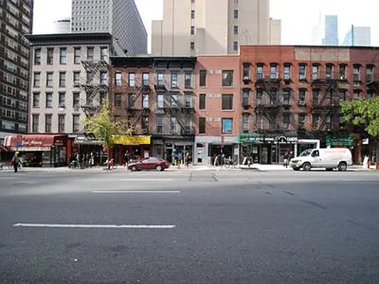 Rented by Buchbinder & Warren | media 20