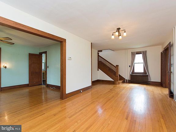 5th image of 453 W Bel Air Ave