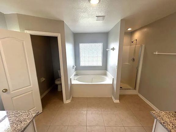 3rd image of 2715 Highlands Creek Dr