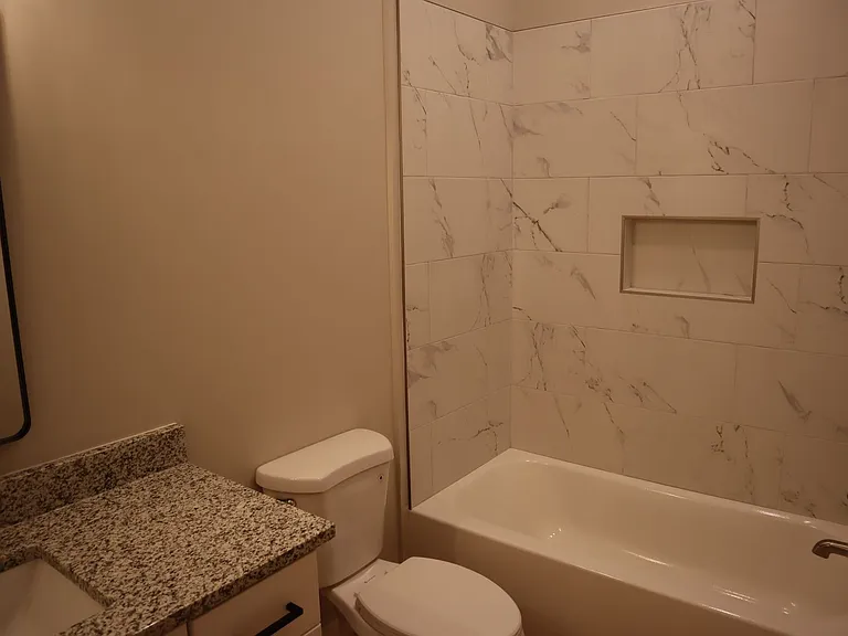 128 N Water Ave — Photo 26