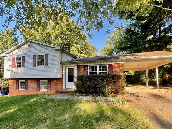 137 Dewsberry Rd, King, NC 27021