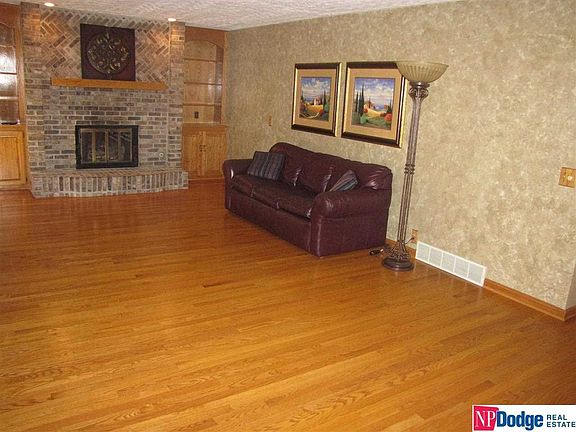 5th image of 6416 S 107th St
