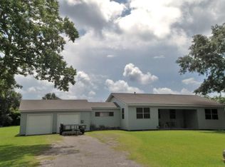 950 Turner Dr, Bridge City, TX 77611