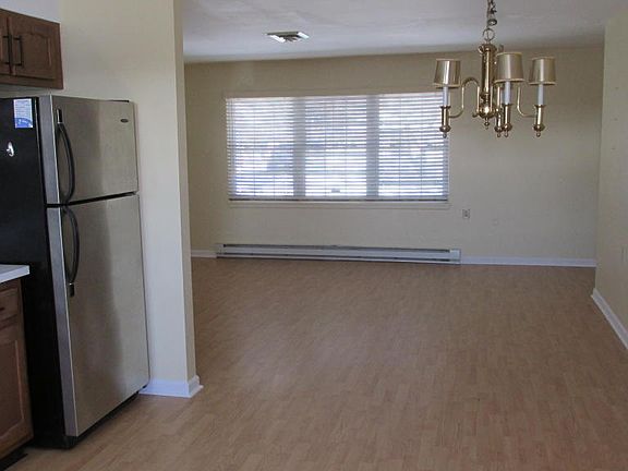 2nd image of 1149B Argyll Cir