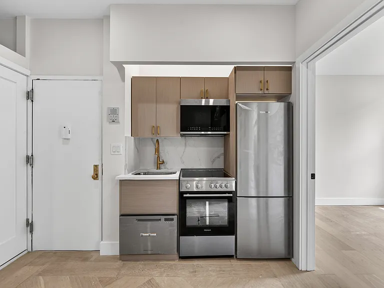 248 Broome St #18 — Photo 5