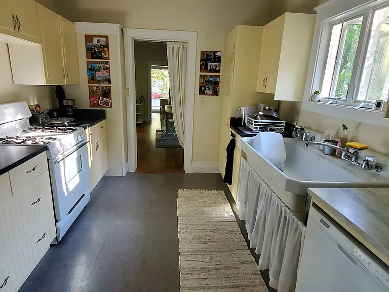 923 Cherry St #1 — Photo 8