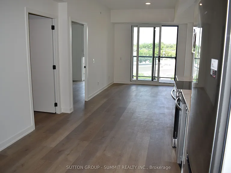 33 Erie Ave #402 — Photo 35