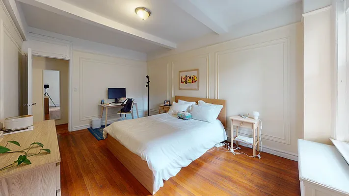 Rented by Bond New York | media 20