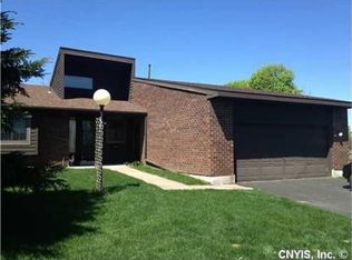791 Fairway Cir, Baldwinsville, NY 13027