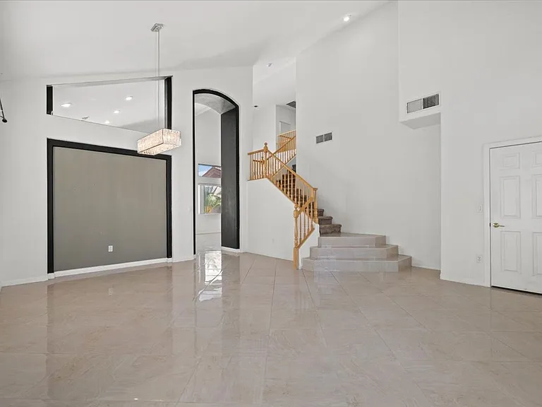 326 Blackstone River Ave — Photo 4