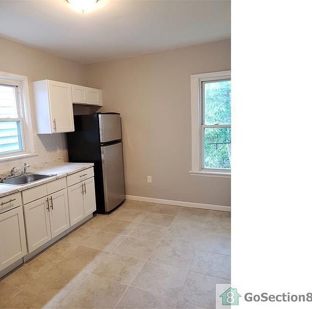 1st image of 261 Amherst St APT 2
