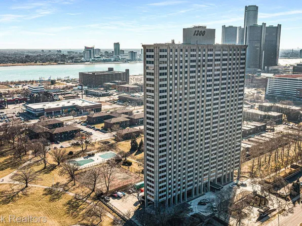 1300 E Lafayette St APT 804, Detroit, MI 48207