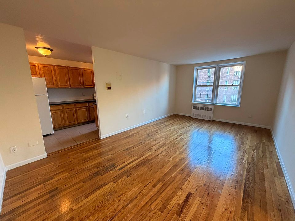 1st image of 14202 84th Dr APT 4h