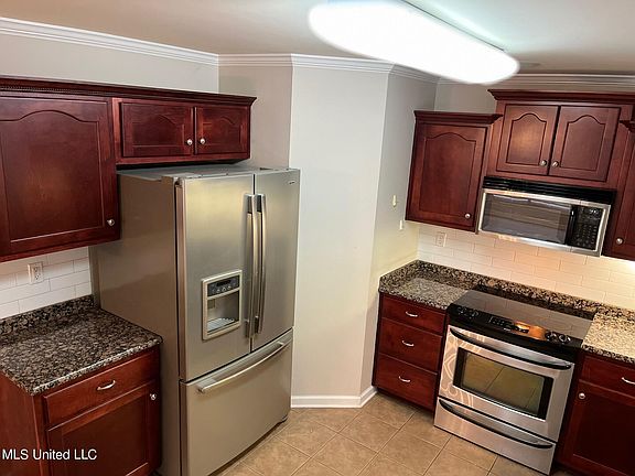 5th image of 2945 Geoffrey Dr