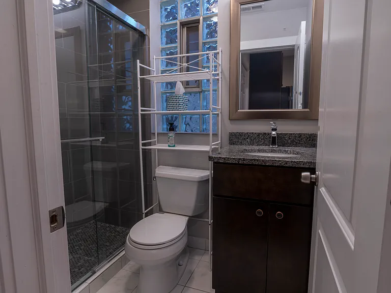 3429 S Union Ave #3R — Photo 21