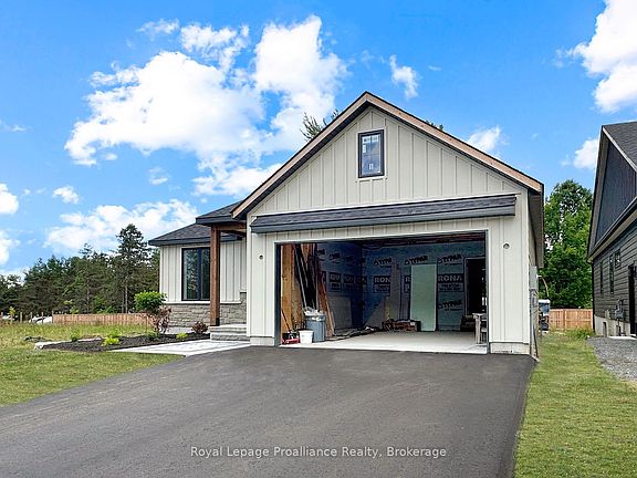 3rd image of 33 Deerview Dr