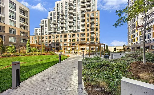 7950 Bathurst St #1518 Photo 1