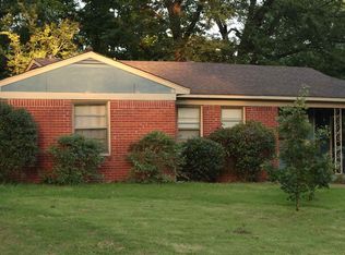 1390 Woodston Rd, Memphis, TN 38117