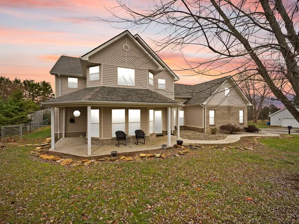 22 E Cloverdale Dr, Somerset, KY 42503