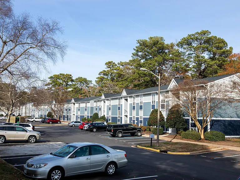Chapel Lake Apartments — Photo 18