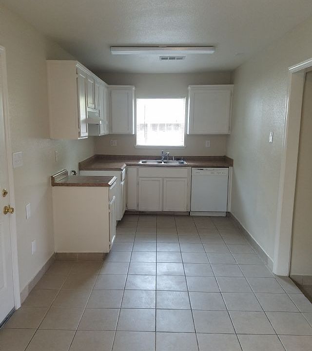 2nd image of 337 S Ash St
