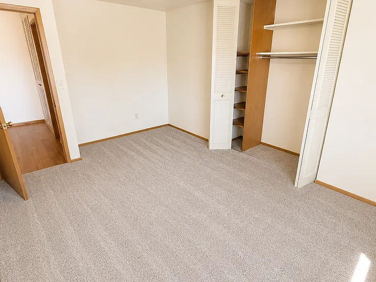 604 N Black River St — Photo 55