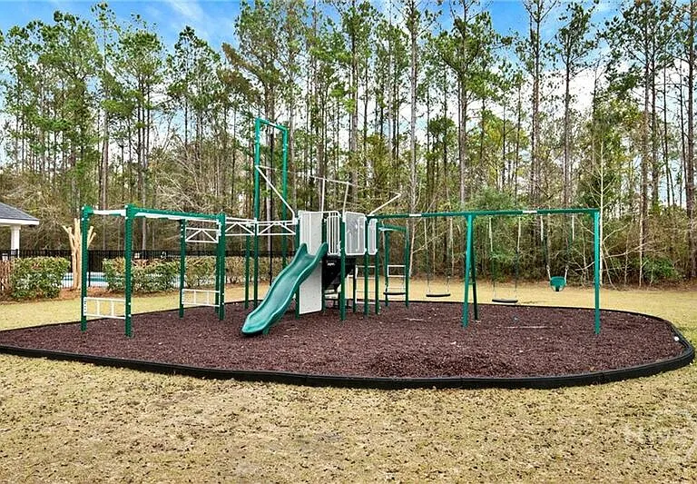 425 Wicklow Dr — Photo 29