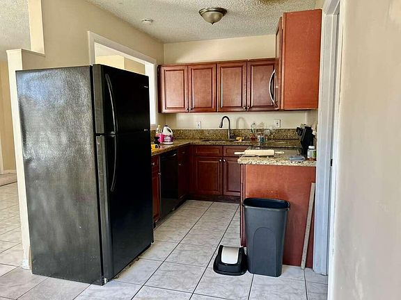 5th image of 51 Davis Road