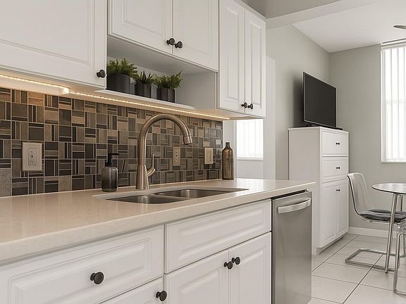 3rd image of 4330 Hillcrest Drive #311