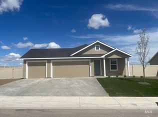 14286 Skys End Dr, Caldwell, ID 83607