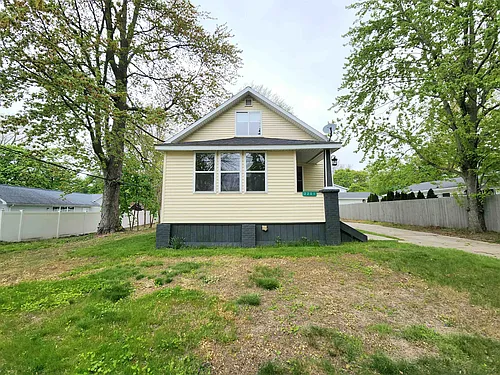2201 E Ashman St Photo 1