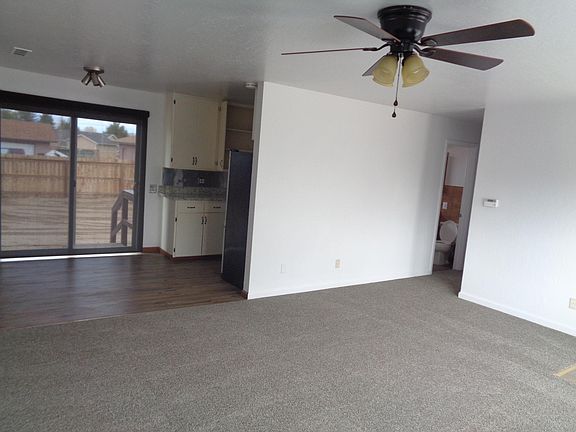 3rd image of 1398 Topaz Ln