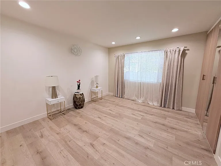 17608 Orna Dr — Photo 14