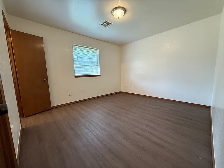 5020 Cinderella Dr — Photo 4