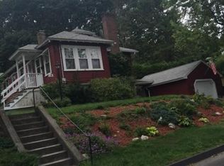 15 N Steele St, Worcester, MA 01607