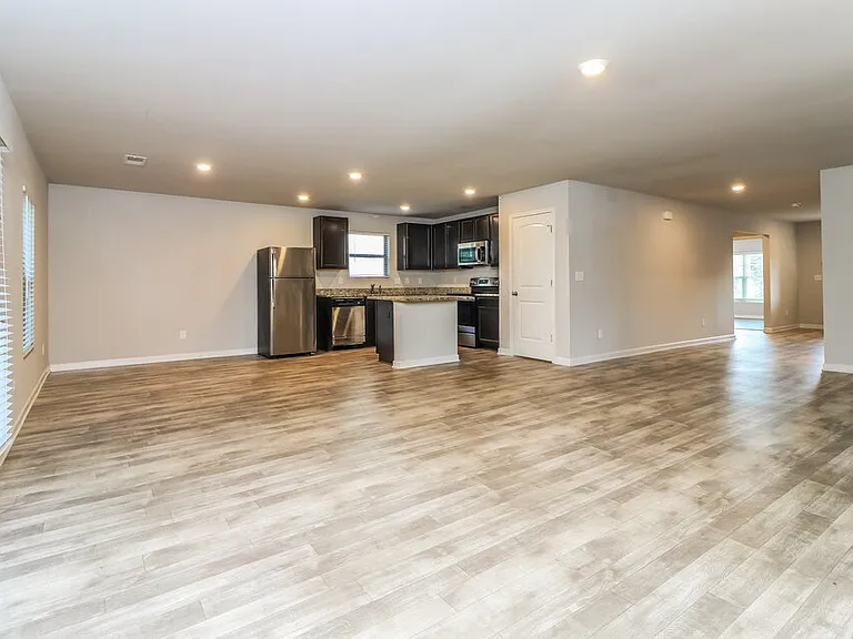 3019 Chris Cir — Photo 5