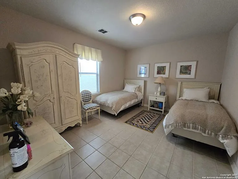 1242 Tweed Willow — Photo 3