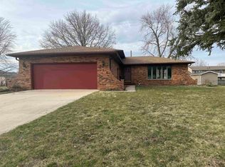 416 E Elder St, Dike, IA 50624