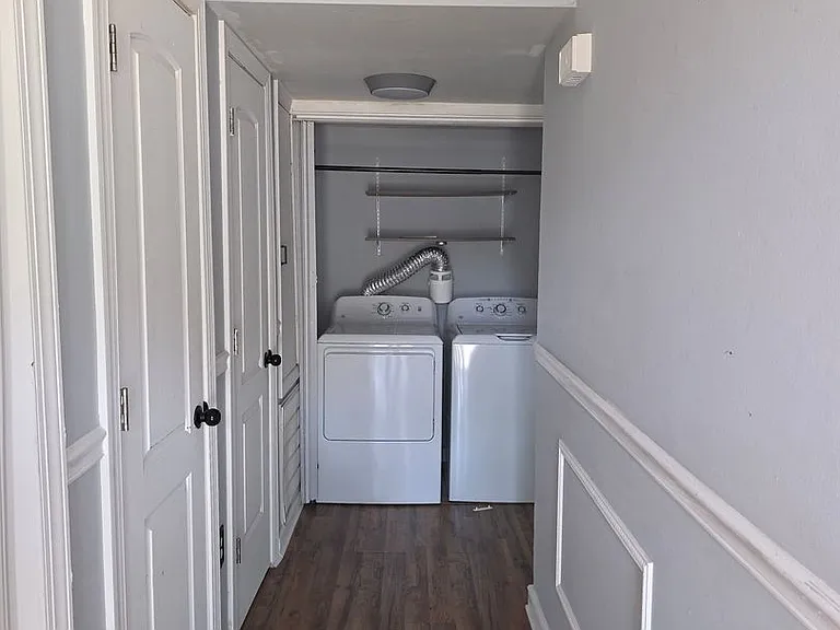 2215 Hillcrest Ave #5-F — Photo 9