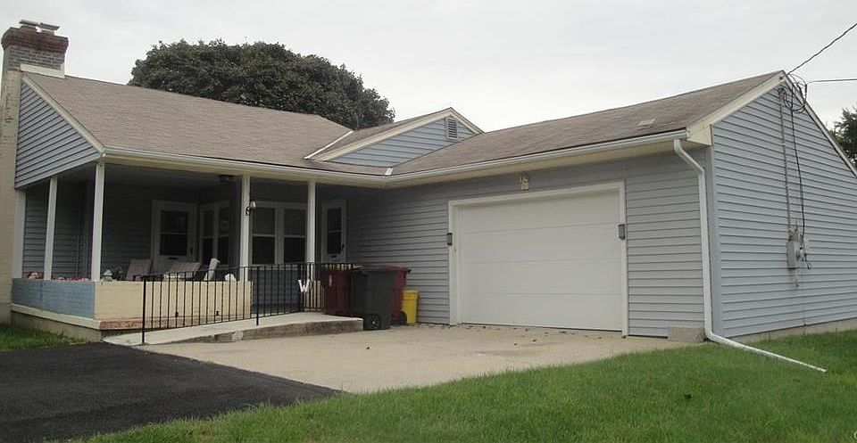 1st image of 1500 Marigold Dr