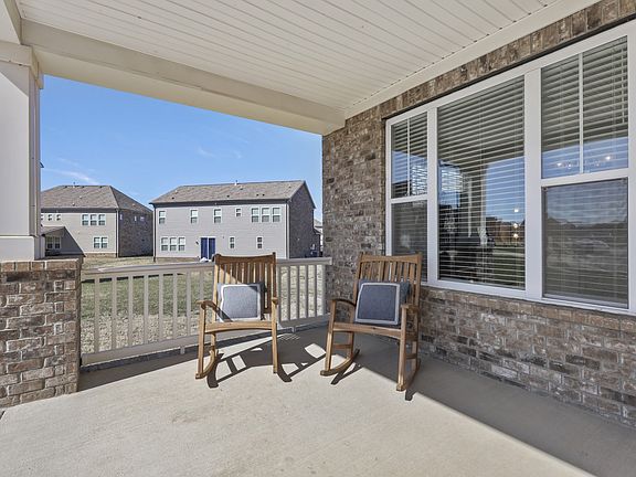 3rd image of 4000 Jacobcrest Ln