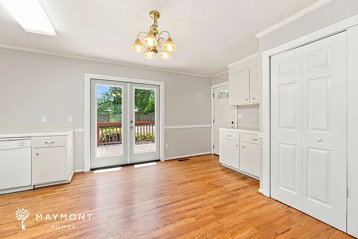3 bed, 1.5 bath, 1107 sqft, $1,795 — Photo 4