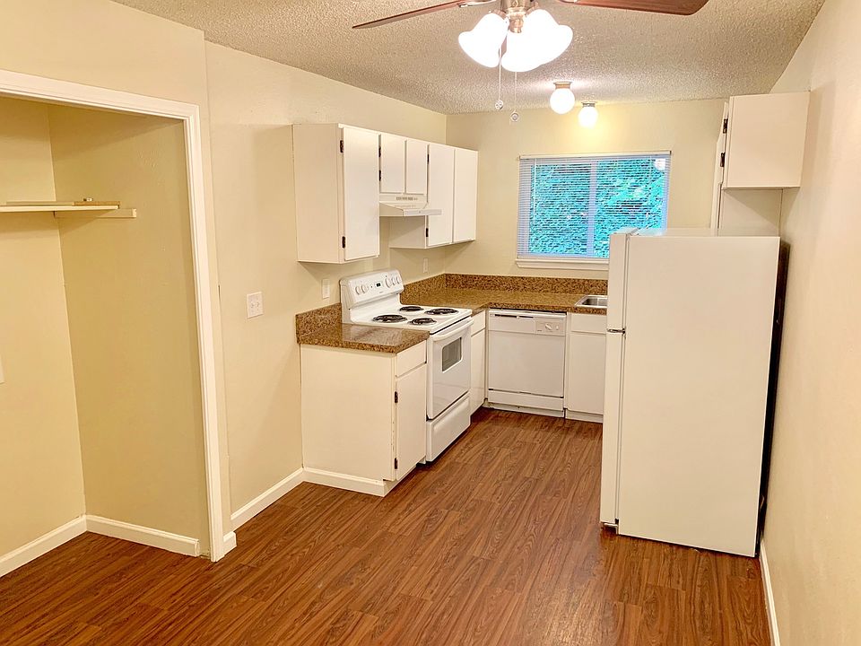 1st image of 3310-3330 SW Beaverton Hillsdale Hwy #9