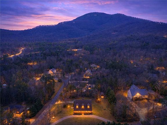 3rd image of 32 Bern Vis