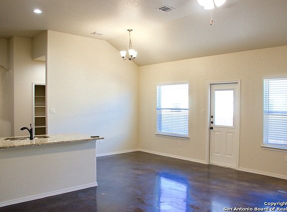 5th image of 210 Stacy Ln