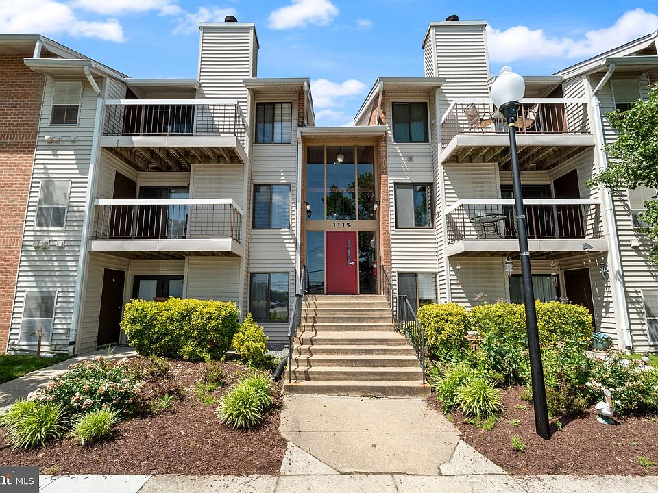 1st image of 1115 Castle Harbour Way Unit 3A