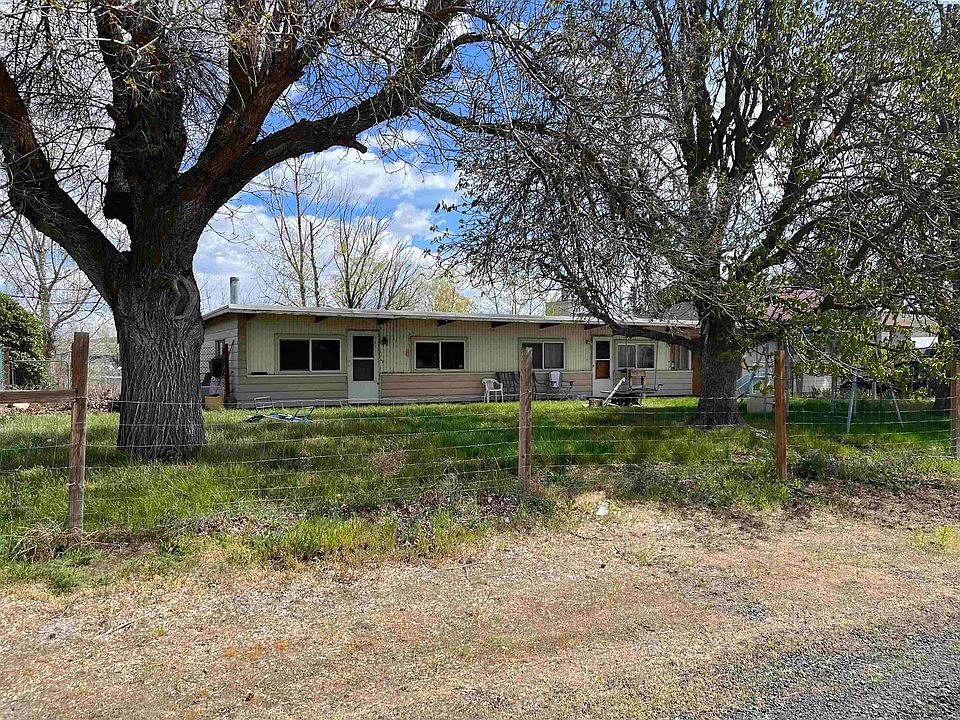1st image of 120 N Violet Ave
