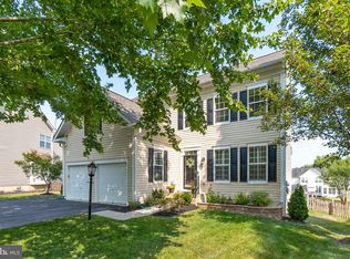 8905 Kingbird Ct, Gainesville, VA 20155