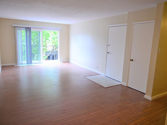 2nd image of 3817 Starview Dr APT 3